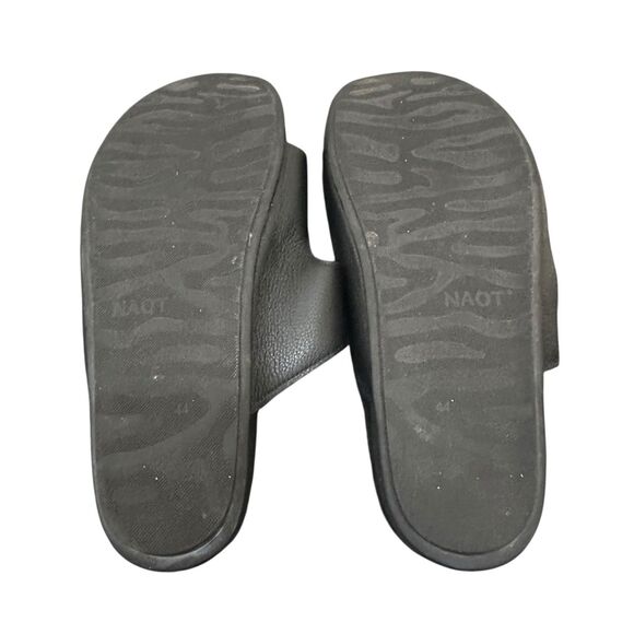 Sandals_&_Flip_Flops